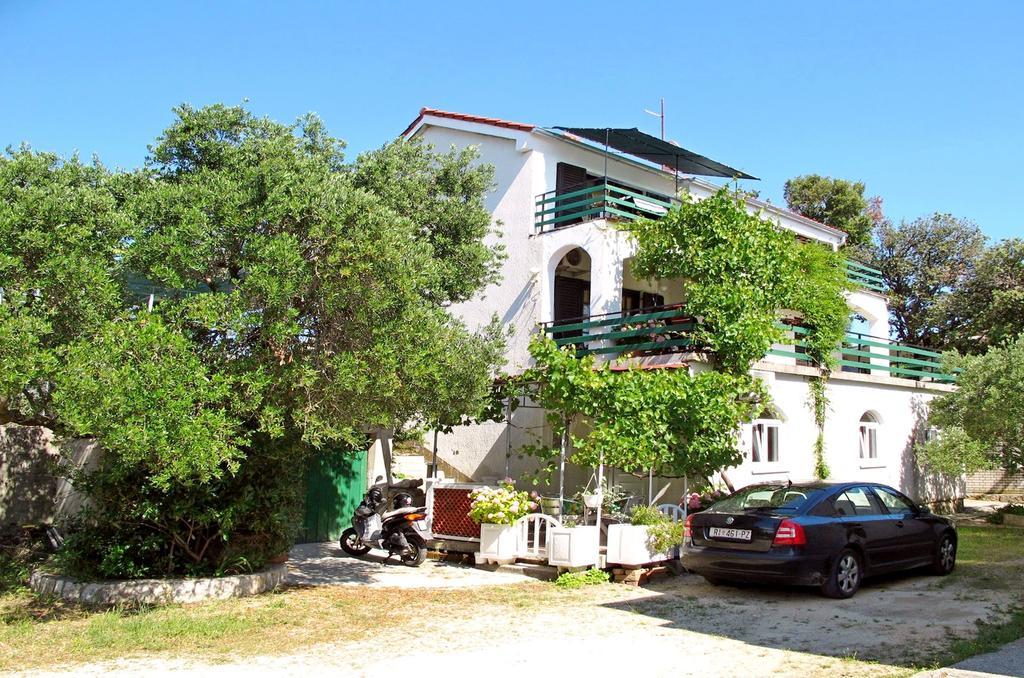 Apartments Ines Banjol エクステリア 写真